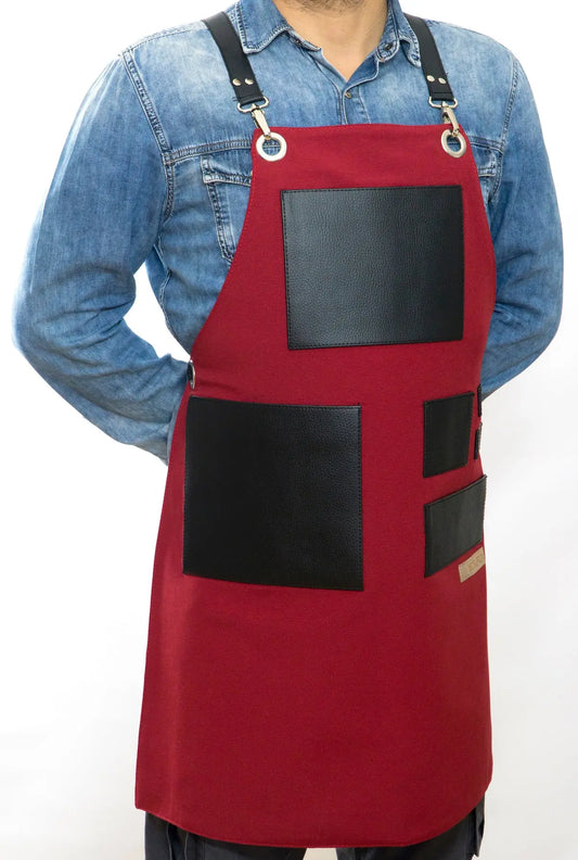 01 Leonardo Red Apron - Monapron