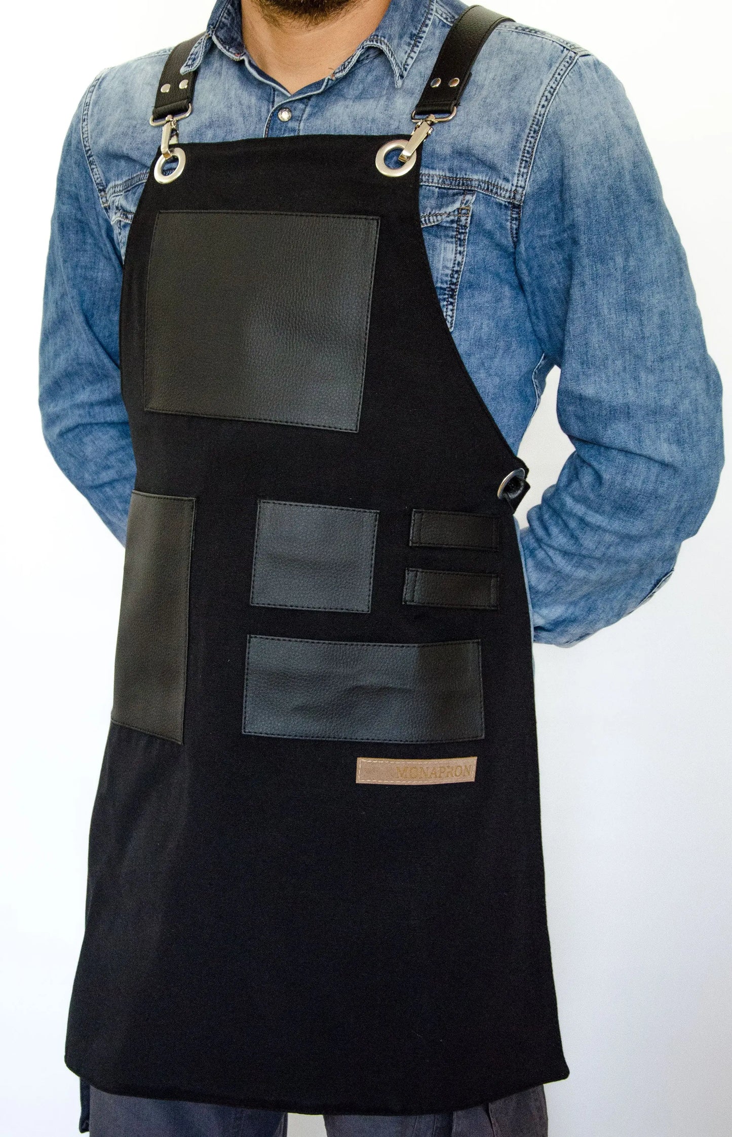 01 Leonardo Black Apron - Monapron